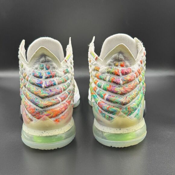 Nike LeBron 17 'Air Command Force' - Picture 4 of 10
